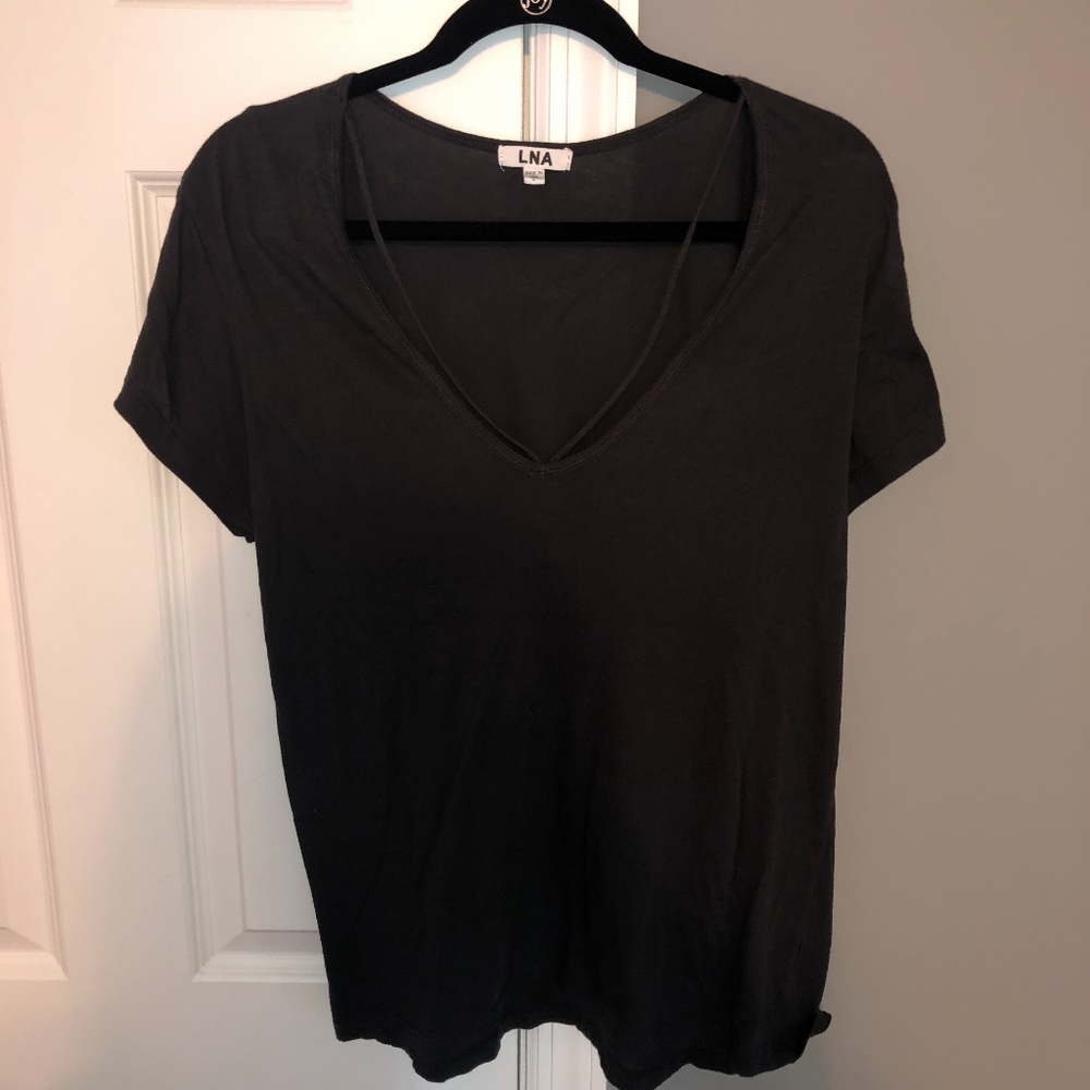 LNA V-neck tank